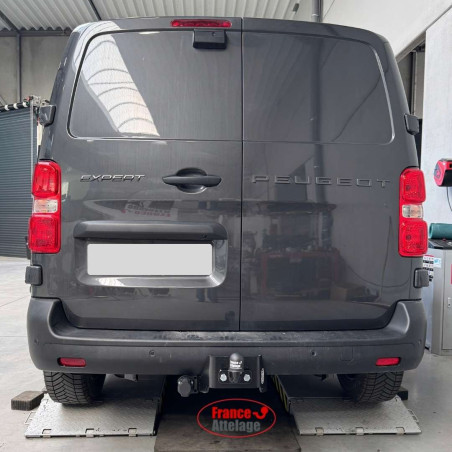 Attelage Peugeot Expert (05/2016-) standard + Faisceau spécifique 13 broches Trail-Tec