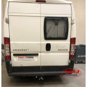 Attelage Peugeot Boxer Fourgon y compris XL (01/2011-06/2024) standard + Faisceau spécifique 7 broches ECS Electronics