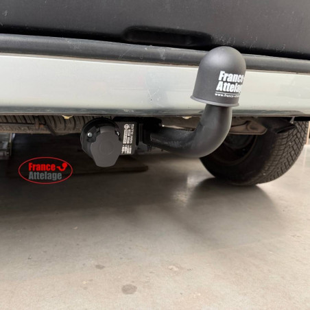 Attelage Renault Kangoo 2x4 (1997-02/08) Col de cygne + faisceau universel 7 broches