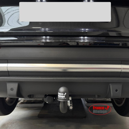 Attelage Audi Q5 Sportback y compris S line et plug-in-hybrid (08/2023-12/2024) RDSOV + Faisceau spécifique 7 broches Trail-Tec